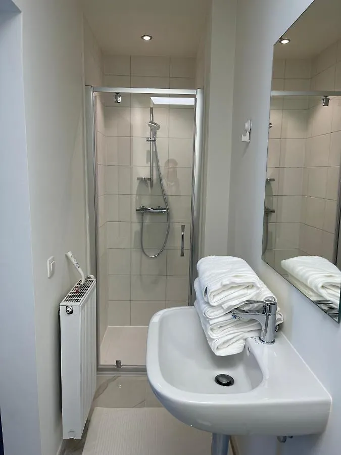 Mooie Kamer In Centrum Brugge Met Badkamer Belgium